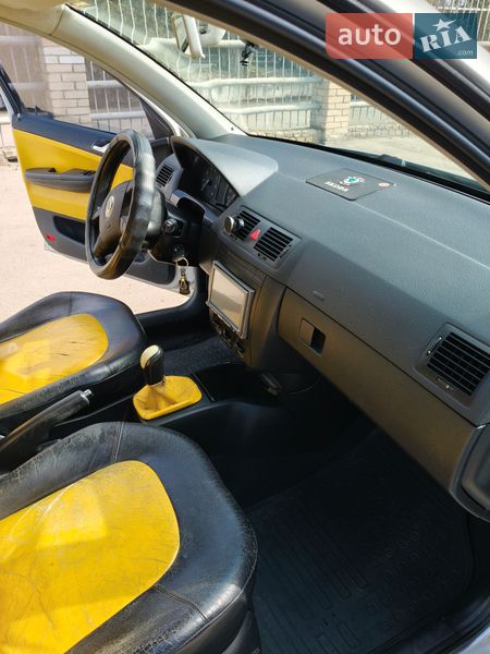 Хэтчбек Skoda Fabia 2002 в Черноморске