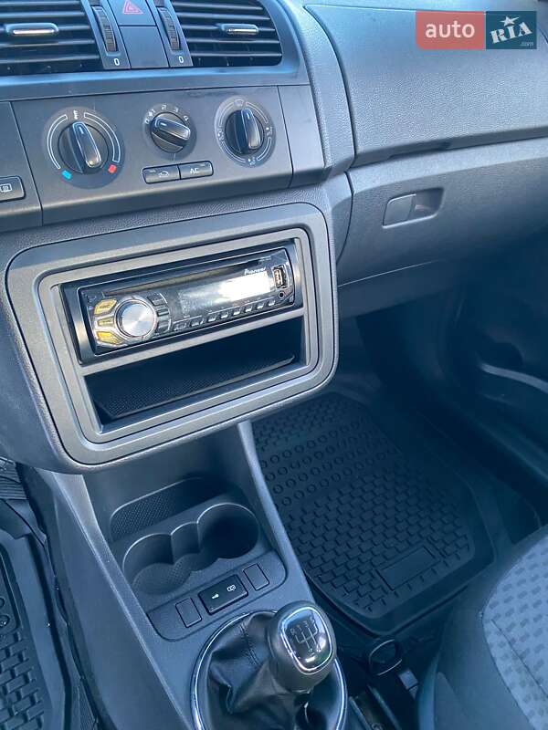 Хэтчбек Skoda Fabia 2014 в Киеве