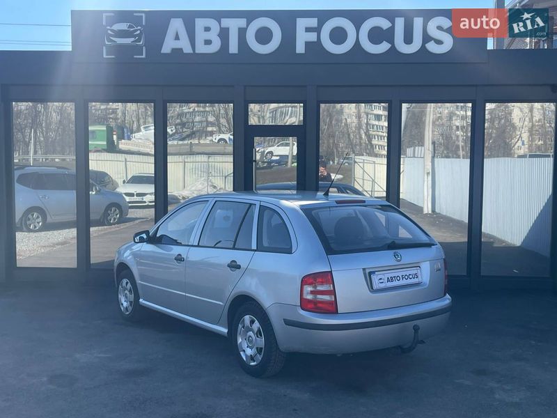 Хэтчбек Skoda Fabia 2006 в Киеве