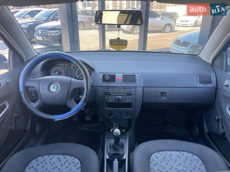 Хэтчбек Skoda Fabia 2006 в Киеве