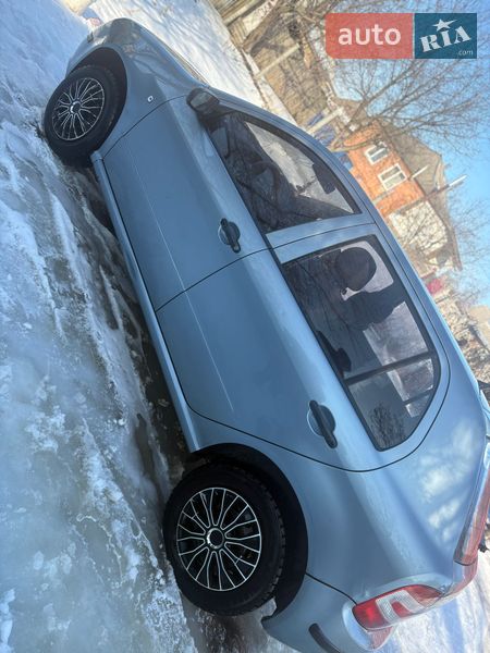Хэтчбек Skoda Fabia 2005 в Тростянце