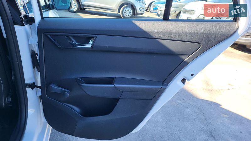 Универсал Skoda Fabia 2021 в Киеве фото 30 Универсал Skoda Fabia 2021 в Киеве