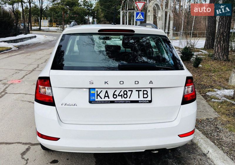 Універсал Skoda Fabia 2021 в Києві