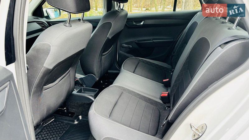 Універсал Skoda Fabia 2021 в Києві