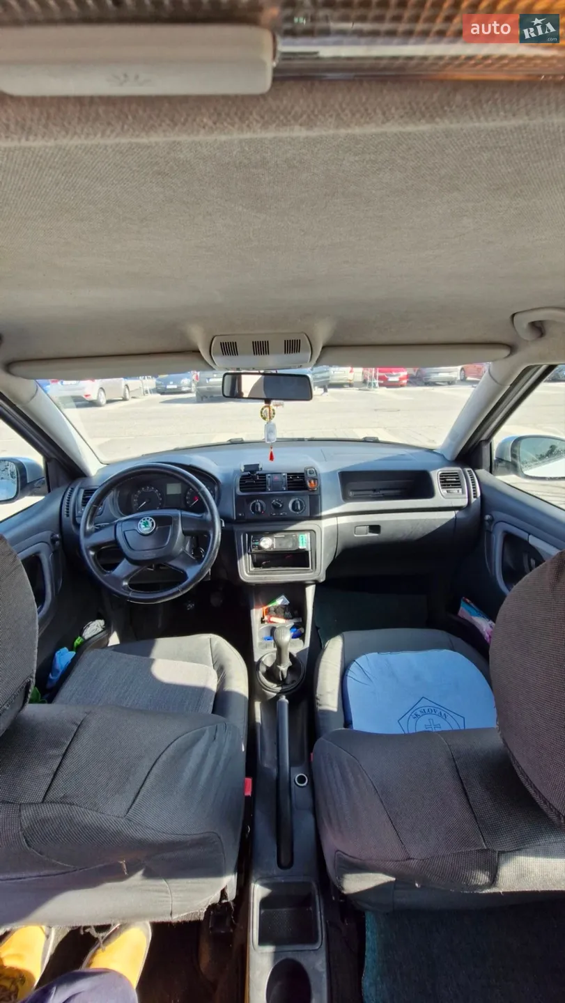 2011 Skoda Fabia - мініатюра 11