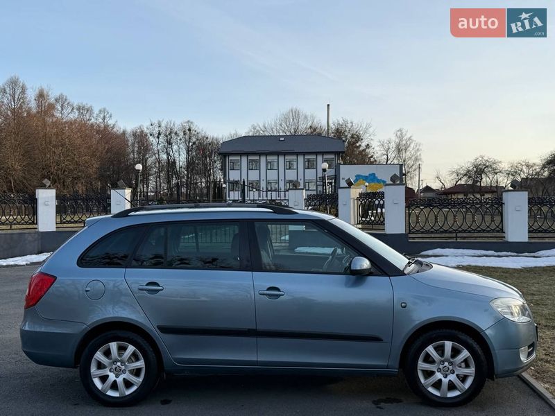 Универсал Skoda Fabia 2009 в Звягеле