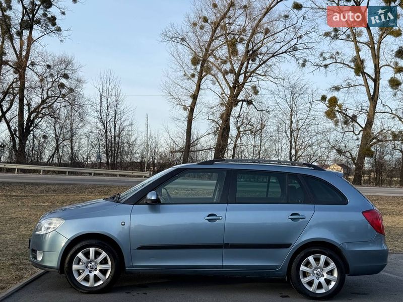 Универсал Skoda Fabia 2009 в Звягеле