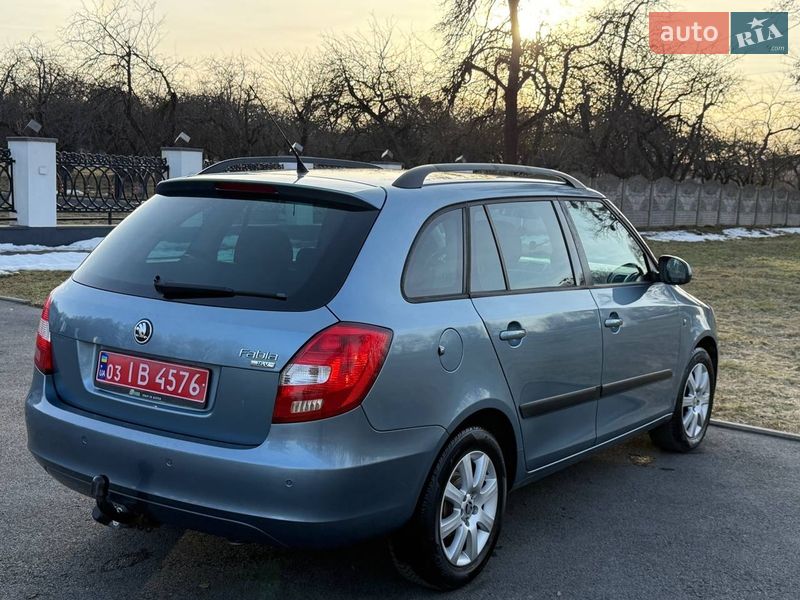 Универсал Skoda Fabia 2009 в Звягеле