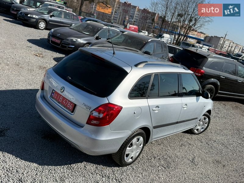 Универсал Skoda Fabia 2010 в Ровно