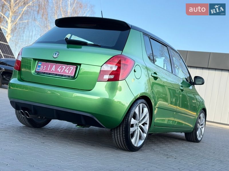 Хэтчбек Skoda Fabia 2011 в Владимире
