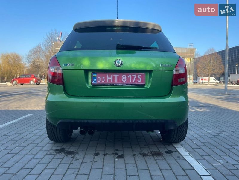 Хэтчбек Skoda Fabia 2011 в Луцке