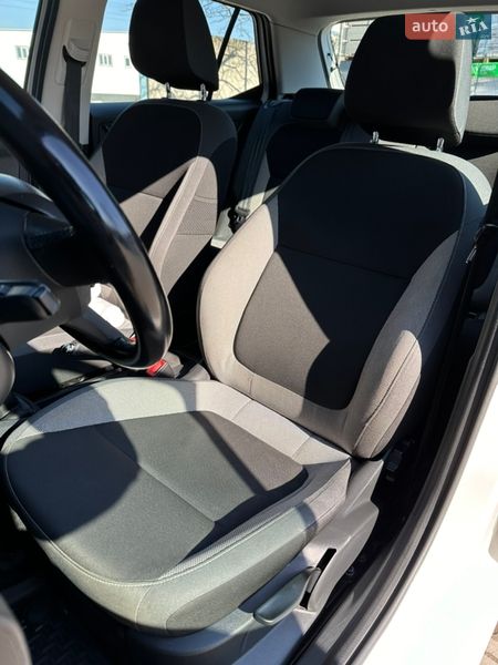 Хэтчбек Skoda Fabia 2015 в Мукачево