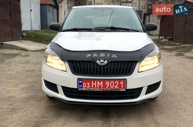 Хетчбек Skoda Fabia 2015 в Нікополі