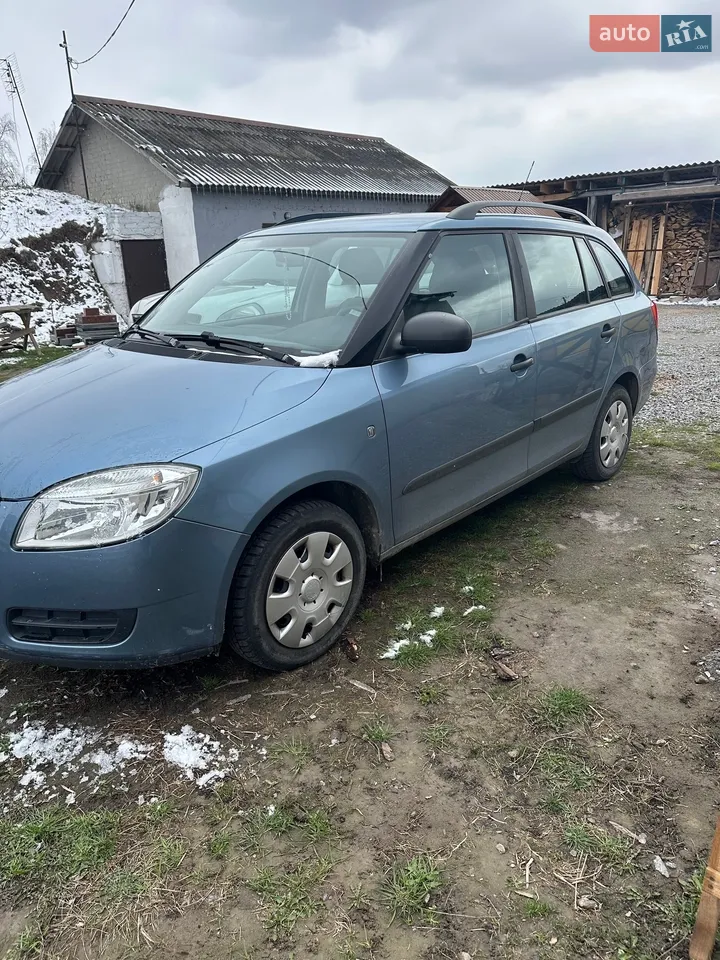 2010 Skoda Fabia - мініатюра 12