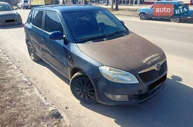 Хэтчбек Skoda Fabia 2011 в Харькове