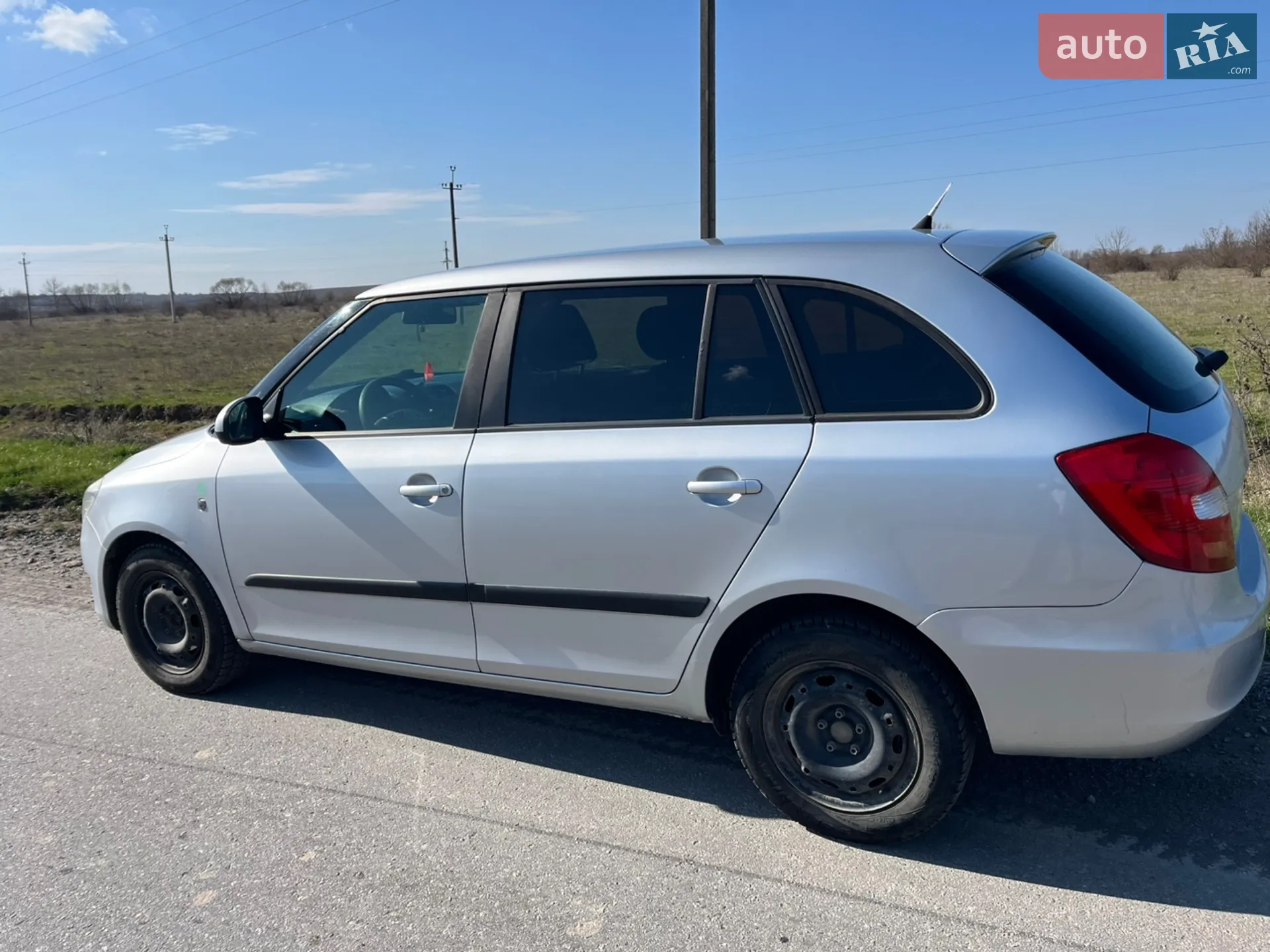 2010 Skoda Fabia - мініатюра 3
