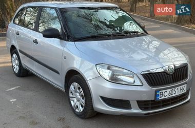 Універсал Skoda Fabia 2011 в Вінниці