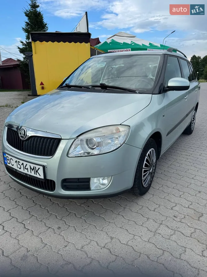 2010 Skoda Fabia - мініатюра 11