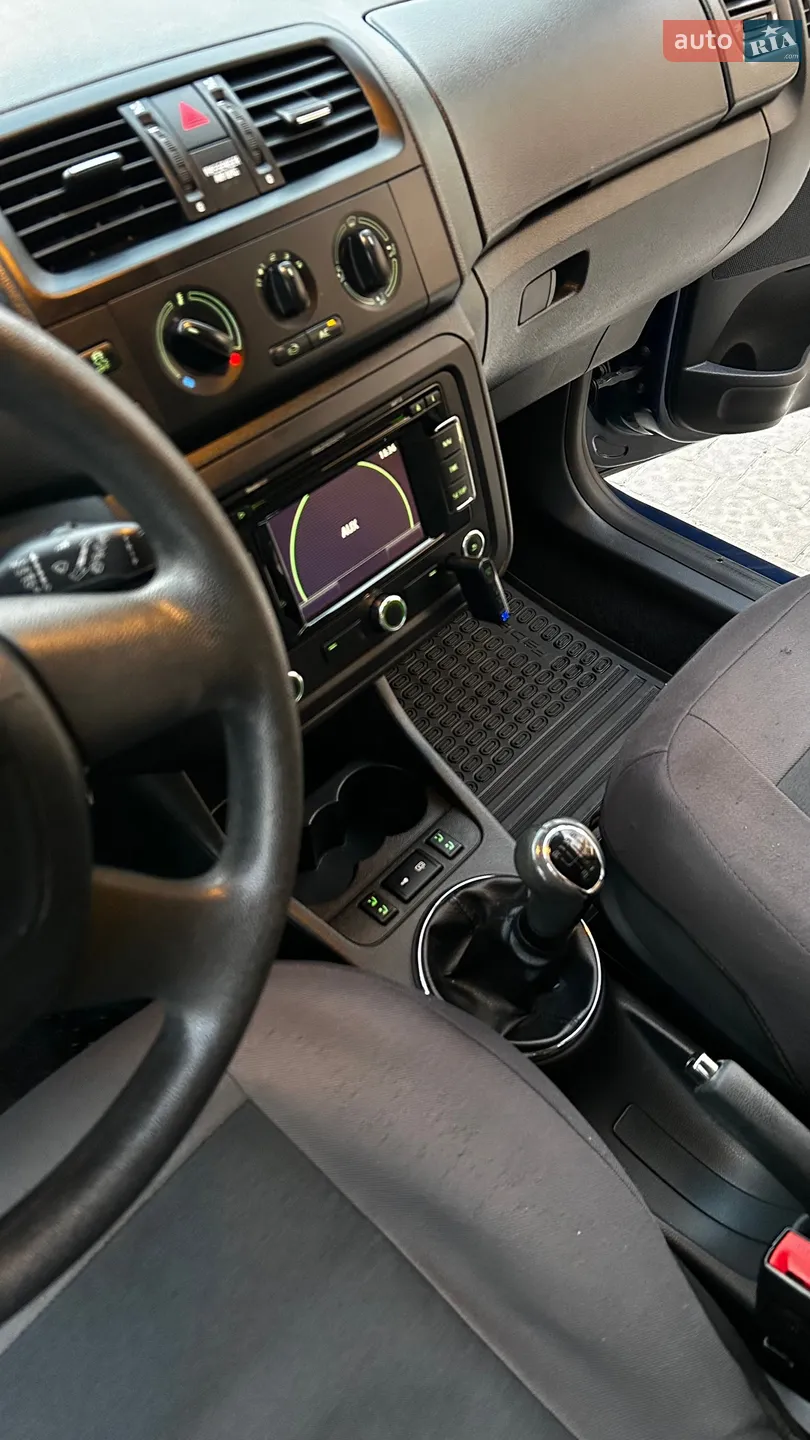 2012 Skoda Fabia - мініатюра 7