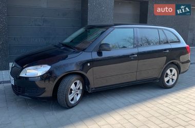 Универсал Skoda Fabia 2010 в Ужгороде