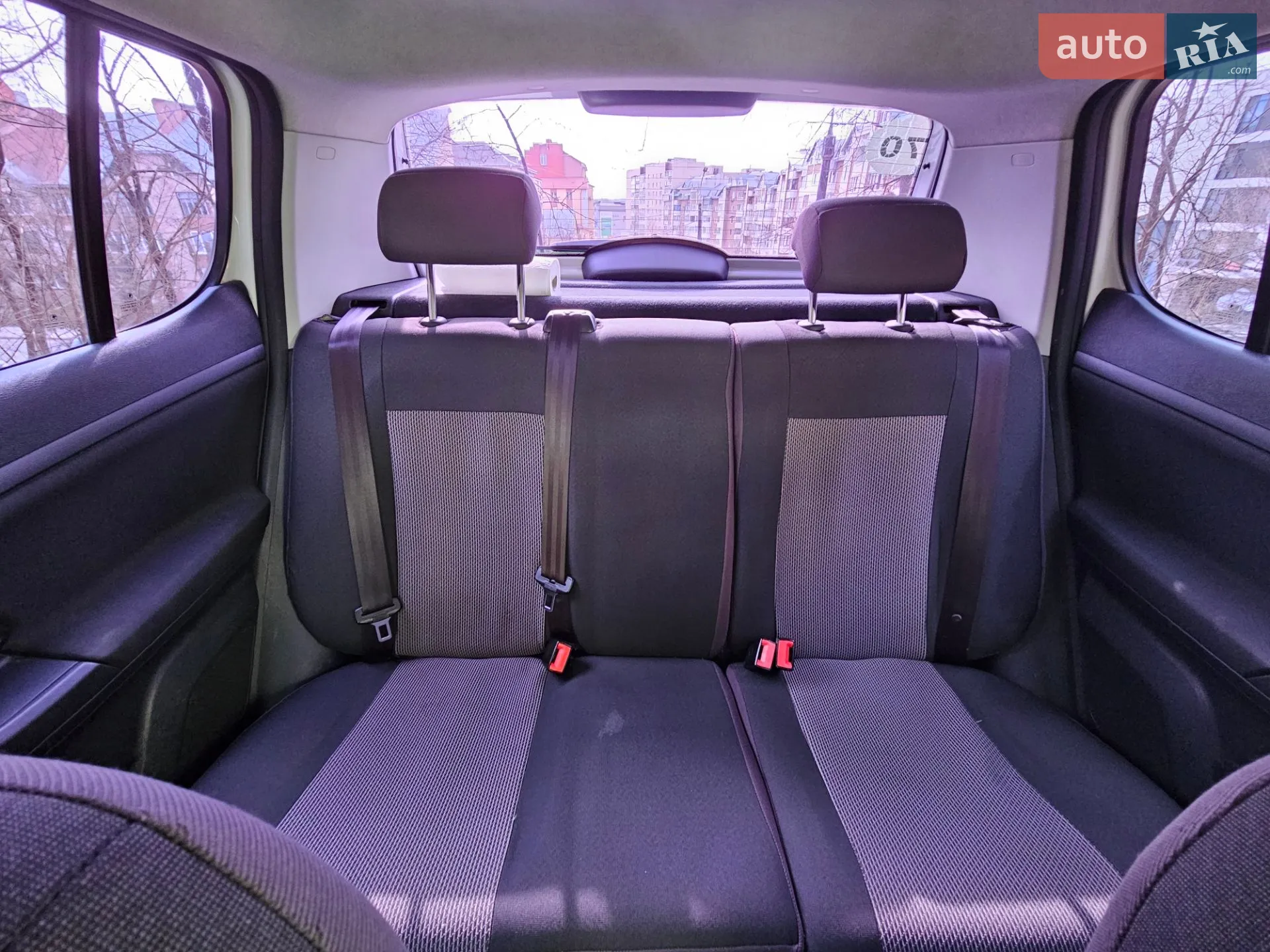 2011 Skoda Fabia - мініатюра 22