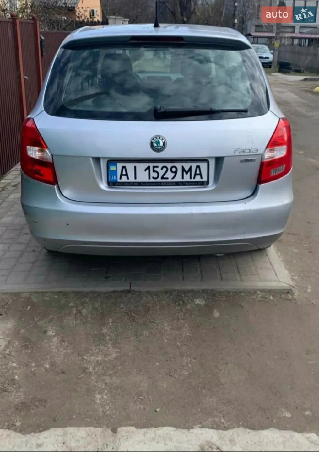 2011 Skoda Fabia - мініатюра 3