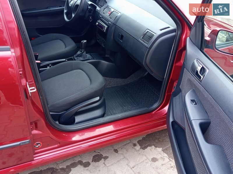 Універсал Skoda Fabia 2005 в Чернівцях фото 16 Універсал Skoda Fabia 2005 в Чернівцях