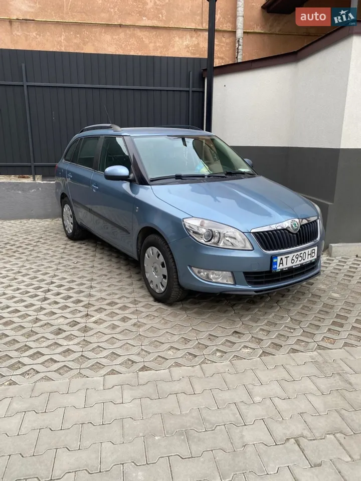 2010 Skoda Fabia - мініатюра 12