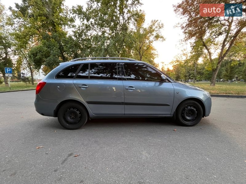 Универсал Skoda Fabia 2008 в Полтаве