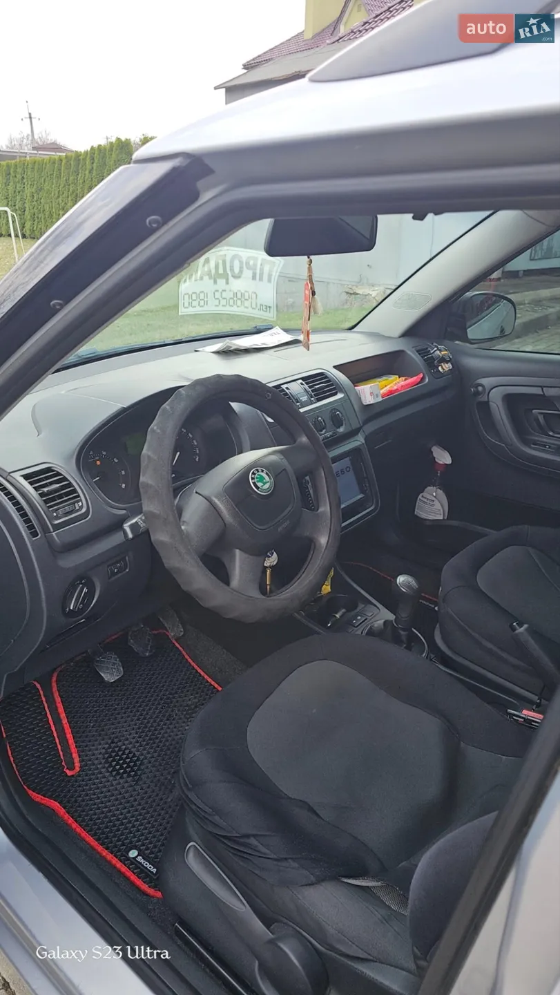 2010 Skoda Fabia - мініатюра 5