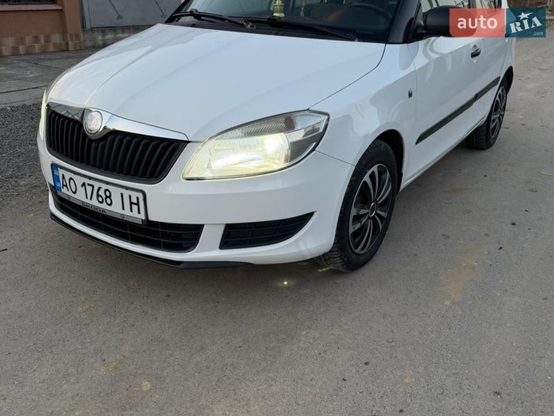 Хэтчбек Skoda Fabia 2010 в Мукачево фото Хэтчбек Skoda Fabia 2010 в Мукачево