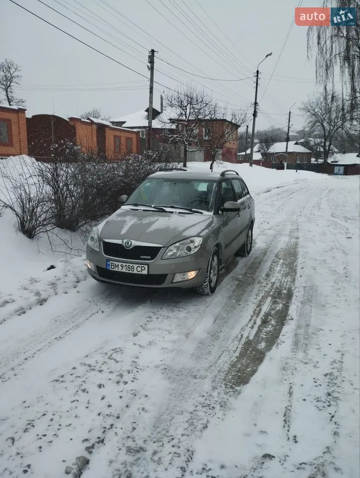 2011 Skoda Fabia - мініатюра 14
