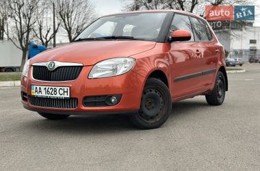 Хэтчбек Skoda Fabia 2008 в Киеве