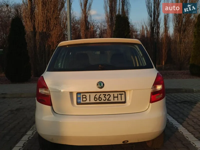 Skoda Fabia 2011 VIN TMBEC25J4C3023407 фото оголошення 5 з 48