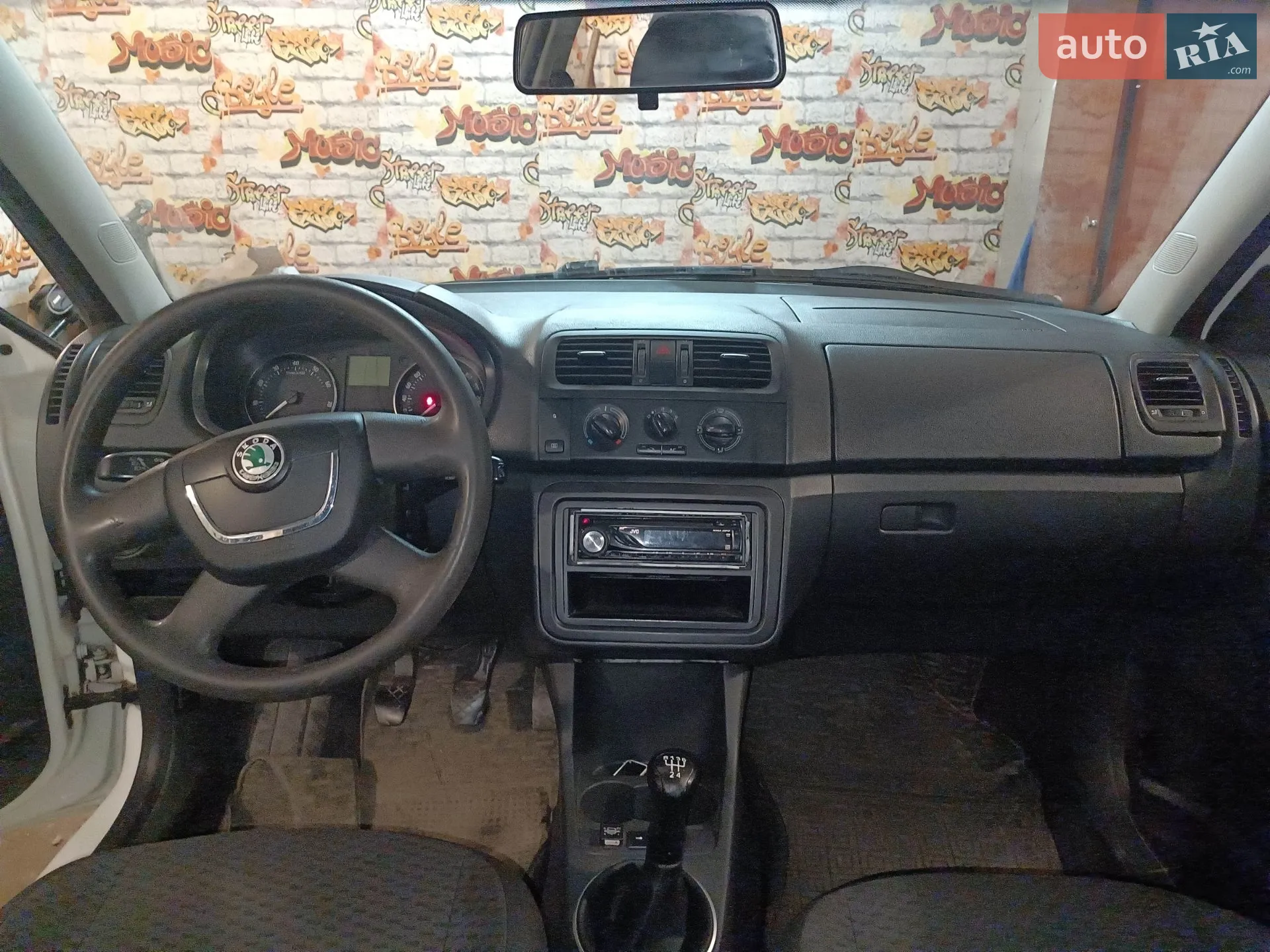 2011 Skoda Fabia - мініатюра 6