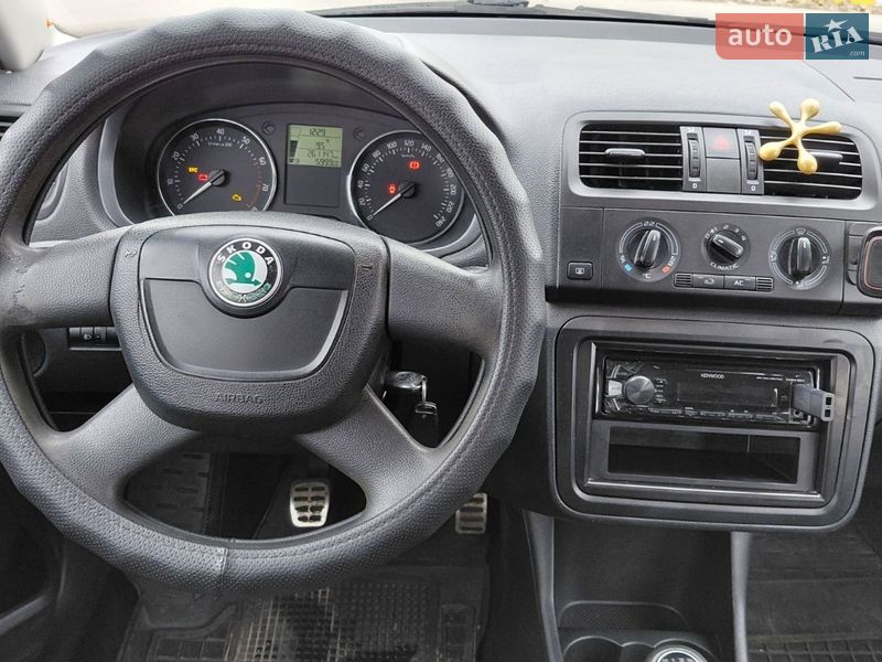 Універсал Skoda Fabia 2010 в Києві