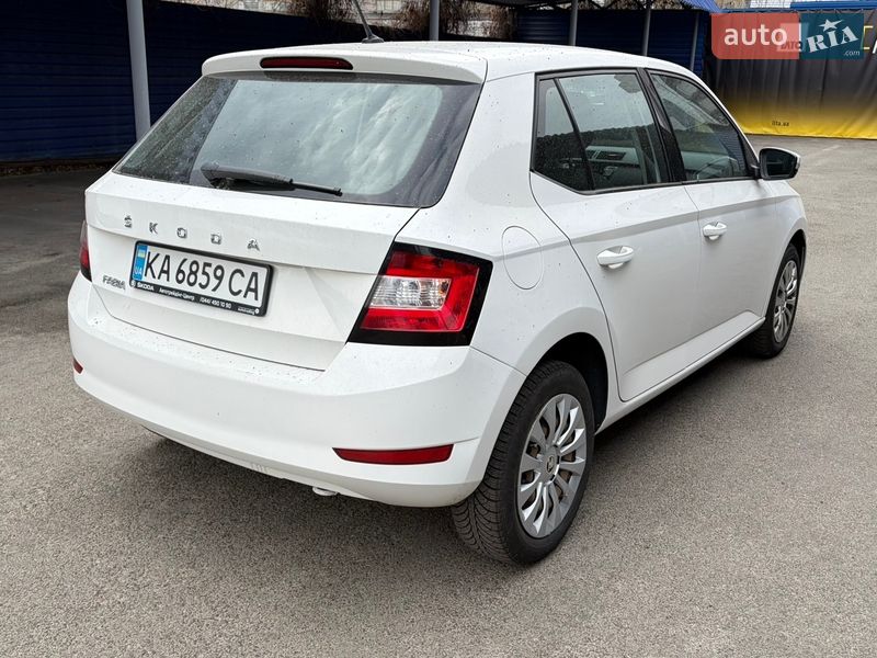 Хетчбек Skoda Fabia 2021 в Києві