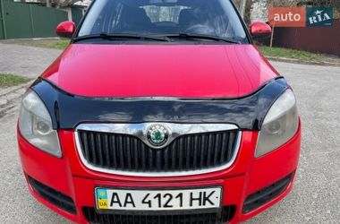 Хэтчбек Skoda Fabia 2008 в Киеве
