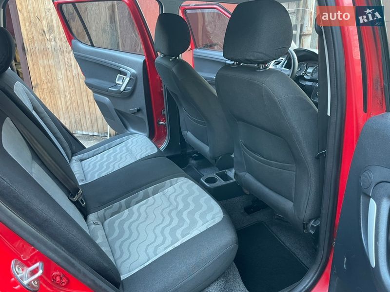 Хэтчбек Skoda Fabia 2008 в Киеве фото 16 Хэтчбек Skoda Fabia 2008 в Киеве