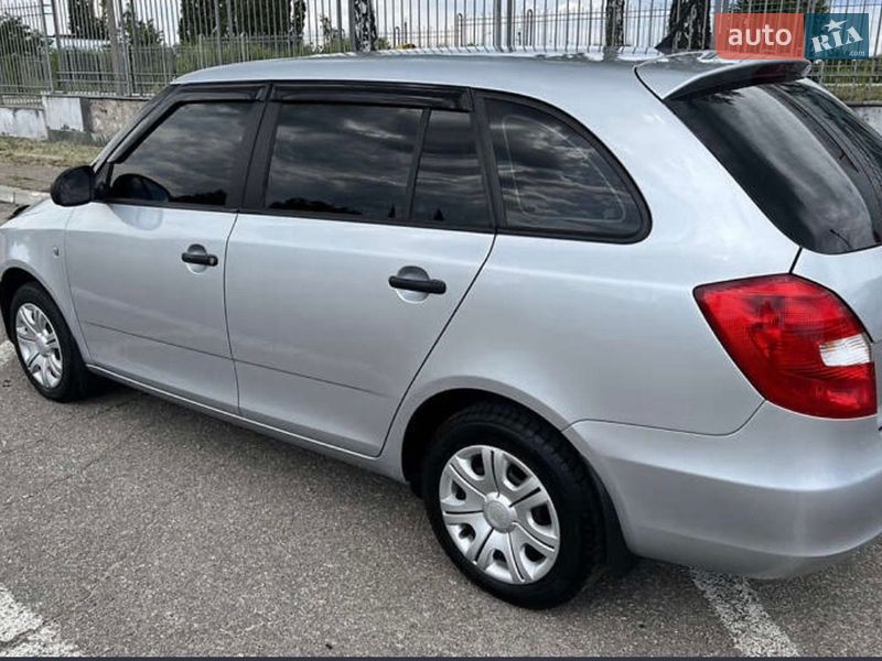 Універсал Skoda Fabia 2012 в Харкові