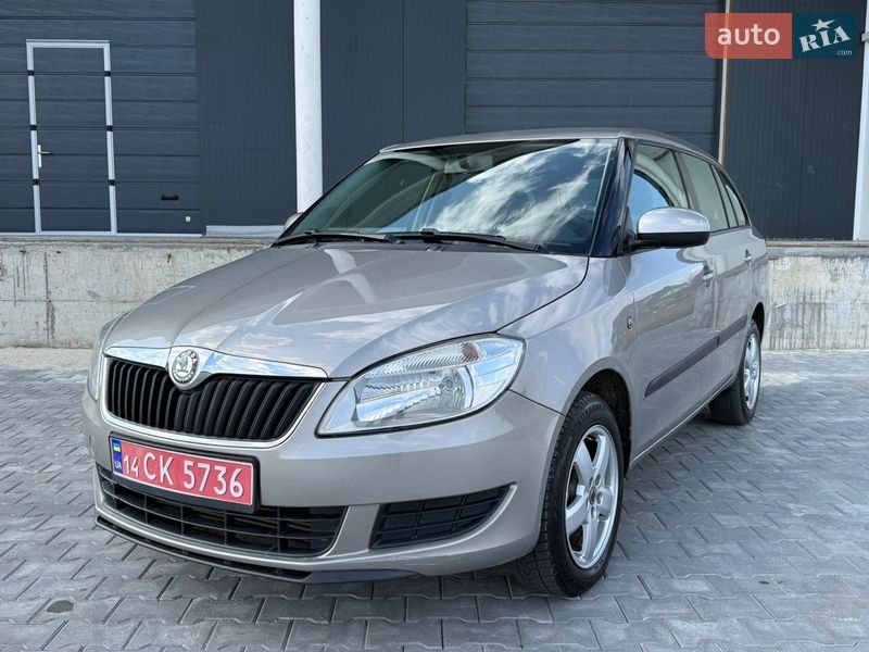 Універсал Skoda Fabia 2010 в Тернополі