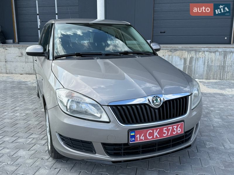 Універсал Skoda Fabia 2010 в Тернополі