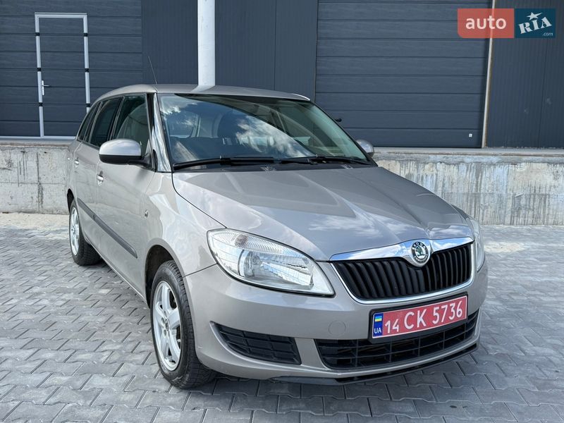 Універсал Skoda Fabia 2010 в Тернополі