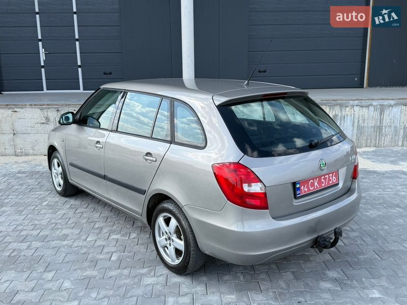 Універсал Skoda Fabia 2010 в Тернополі