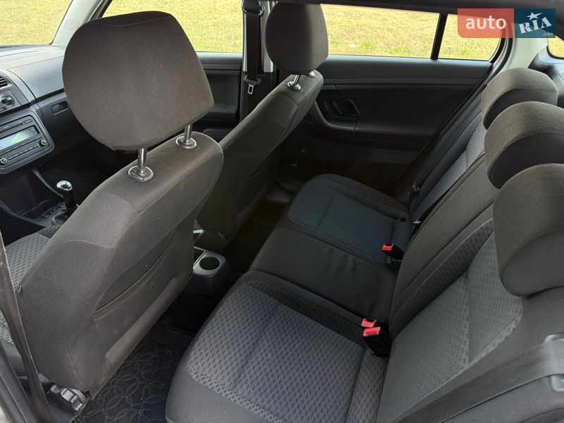Універсал Skoda Fabia 2010 в Тернополі