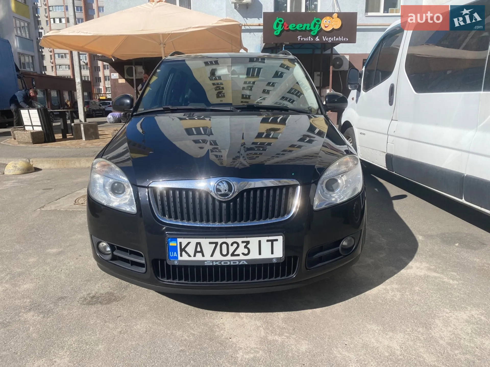 2010 Skoda Fabia - мініатюра 2
