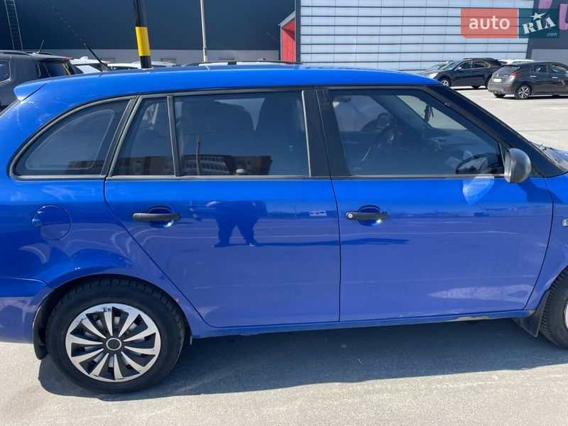 Універсал Skoda Fabia 2010 в Києві