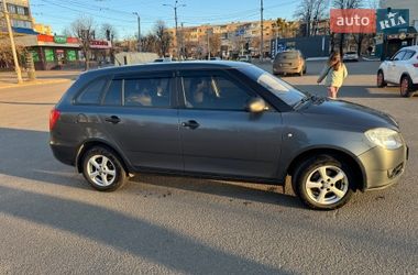 Універсал Skoda Fabia 2009 в Харкові
