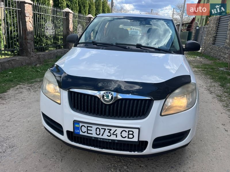 Хетчбек Skoda Fabia 2009 в Чернівцях
