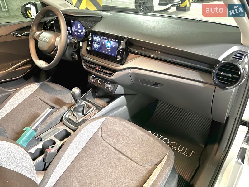 Хетчбек Skoda Fabia 2025 в Дніпрі